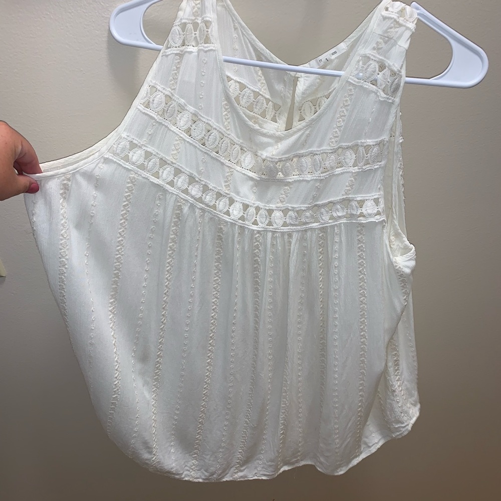 Lace top - Picture 2 of 3